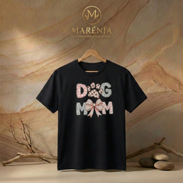 Camiseta Tela Fría Mujer - Corte Recto- Estampado DOG MOM con Lazo - Negro