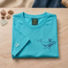 CAM-FRI-VER-CRO-B02 Camiseta Tela Fría Mujer - Croptop - Bordado Ballena - Verde