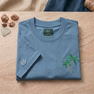Camiseta Hombre Algodón Peruano 310gr - Corte Regular - Azul Medio - Bordado Diseño Palmeras